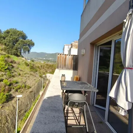 T2 With Wifi - Balcony And View *